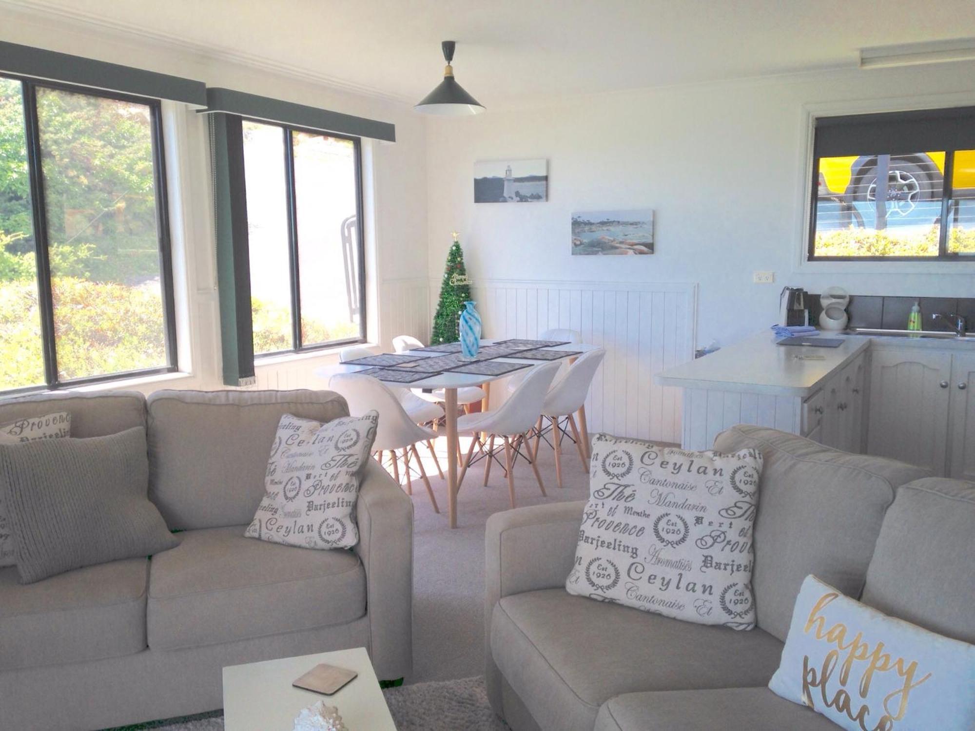Kingfisher Cottage Beachfront At The Binalong Bay Luaran gambar
